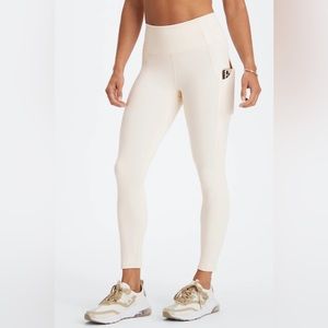 Fabletics Oasis PureLuxe High Waisted 7/8 Leggings
